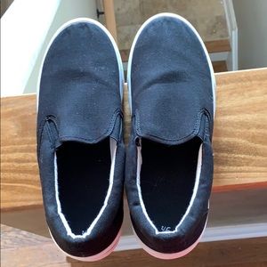 Men’s slip on sneakers